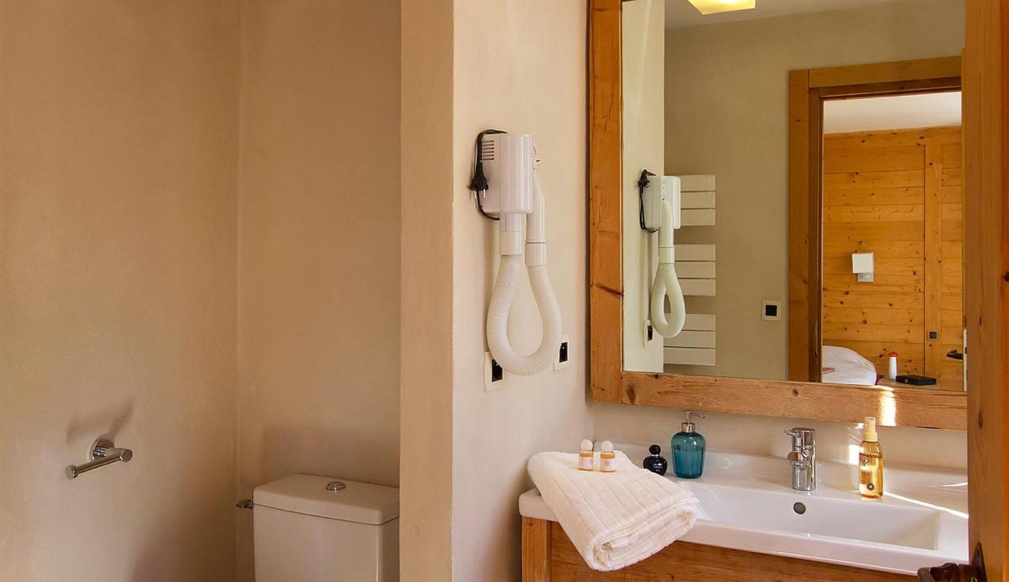 Vacanceole - Residence Cortina เลส์เดอซาลป์ ภายนอก รูปภาพ